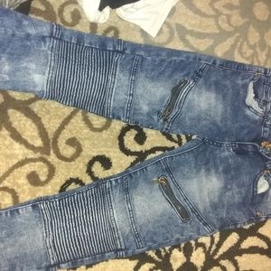 Women's skinny jeans